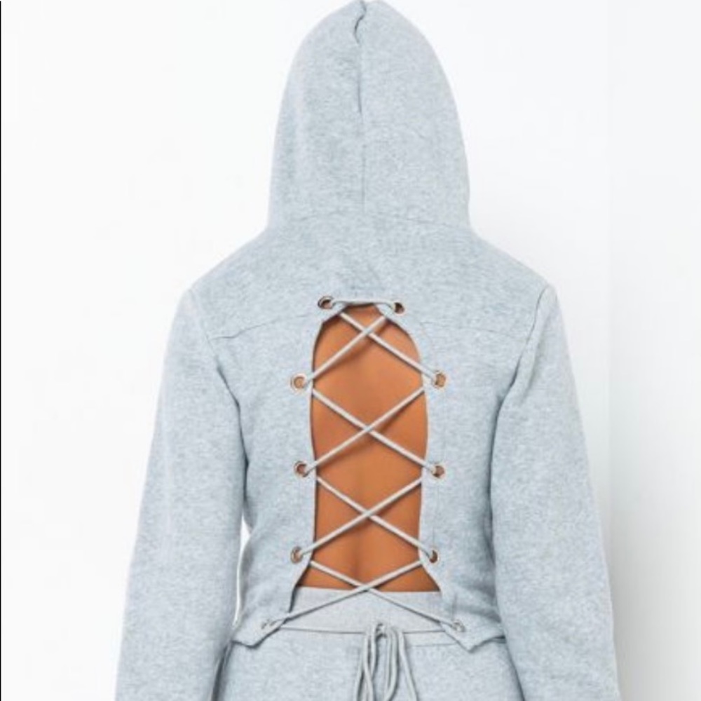 BRAND NEW GREY CROP TOP SWEATER/HOODIE SZ MEDIUM